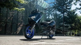 Yamaha XMAX 2026 300 ΄26-thumb-1