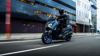 Yamaha XMAX 2026 300 ΄26-thumb-2