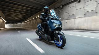 Yamaha XMAX 2026 300 ΄26-thumb-3