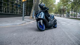 Yamaha XMAX 2026 300 ΄26-thumb-4