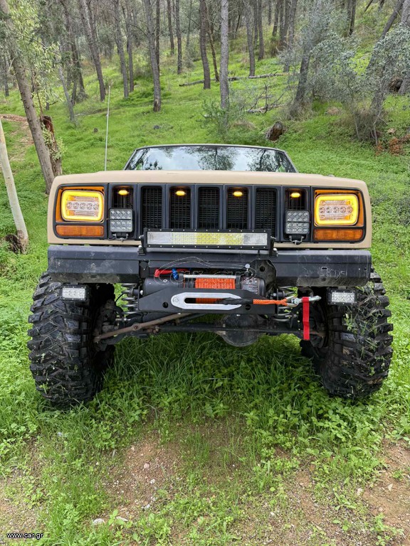 Jeep Cherokee 1995 ΕΥΚΑΙΡΙΑ 14.500 ΓΙΑ ΛΙΓΕΣ ΜΕΡΕΣ