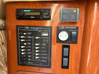 Regal 2005 2765 Commodore-thumb-17