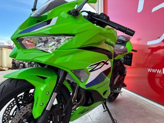 Kawasaki Ninja ZX-4RR 2026-thumb-3
