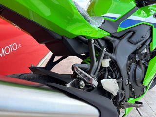 Kawasaki Ninja ZX-4RR 2026-thumb-6