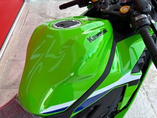 Kawasaki Ninja ZX-4RR 2026-thumb-10