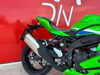 Kawasaki Ninja ZX-4RR 2026-thumb-11
