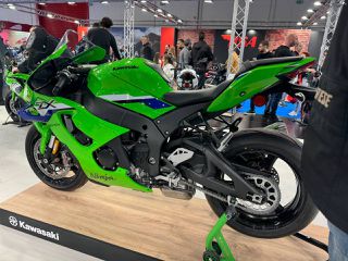 Kawasaki Ninja ZX - 10 R 2026-thumb-2