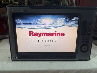 RAYMARINE E140 w-thumb-3