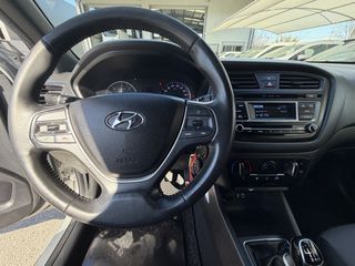 Hyundai i 20 2017 1.1 CRDi Black Line * ΠΡΟΣΦΟΡΑ *-thumb-10
