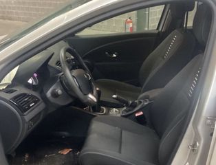 Renault Megane 2012-thumb-2