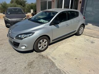Renault Megane 2012-thumb-6