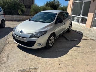 Renault Megane 2012-thumb-1