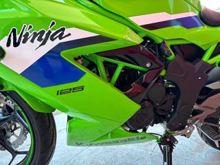 Kawasaki Ninja 125 2026-thumb-6