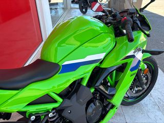 Kawasaki Ninja 125 2026-thumb-12
