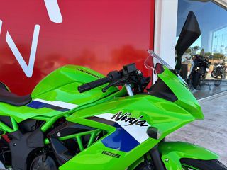 Kawasaki Ninja 125 2026-thumb-17