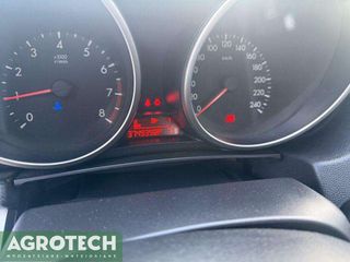 Mazda 2011-thumb-10