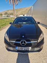 Mercedes-Benz A 180 2015 A180d-thumb-1