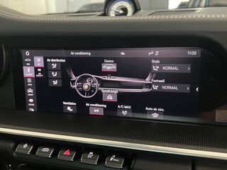 Porsche 911 2021 Turbo S 992 Porsche approved-thumb-38