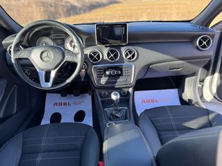 Mercedes-Benz A 180 2015 AMG LINE-thumb-19