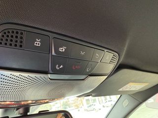 Mercedes-Benz C 200 2017-thumb-15