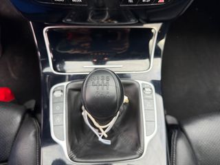 Mercedes-Benz C 200 2017-thumb-16