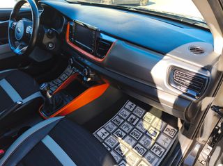 Kia Stonic 2018 1.0 T-GDI LAUNCH EDITION-thumb-38
