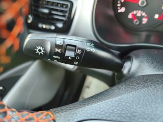 Kia Stonic 2018 1.0 T-GDI LAUNCH EDITION-thumb-40