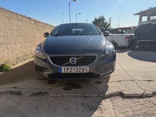 Volvo V40 2014 D2-thumb-1