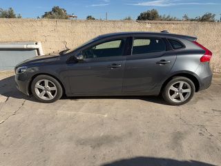 Volvo V40 2014 D2-thumb-3