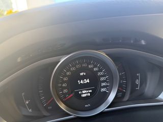 Volvo V40 2014 D2-thumb-15