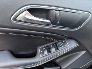 Mercedes-Benz GLA 180 2016 D URBAN 7G-DCT facelift!! bookservise!!-thumb-17