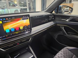 Volkswagen Tiguan 2026 R-LINE More 1.5eTSi 150PS DSG7 Mild Hybrid-thumb-32