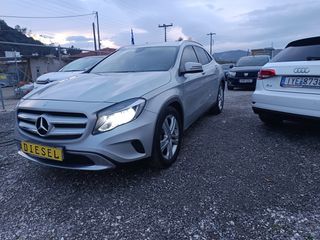 Mercedes-Benz CLA 180 2016