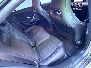 Mercedes-Benz CLA 180 2019 LOOK AMG-thumb-8
