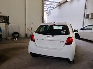 Toyota Yaris 2015 1.0 VVTI ΜΕ ΟΘΟΝΗ / ΖΑΝΤΕΣ ΑΛΟΥΜΙΝΙΟΥ-thumb-3