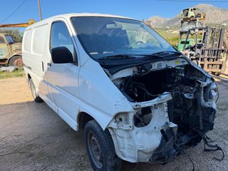 Toyota Hiace 2001 2LT-thumb-2