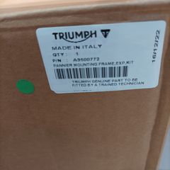 ΒΑΣΕΙΣ ΠΛΑΙΝΩΝ ΒΑΛΙΤΣΩΝ TRIUMPH TIGER 1200-thumb-1