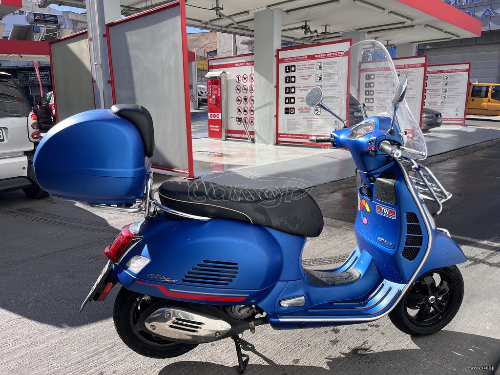 Vespa GTS Super 300 2022