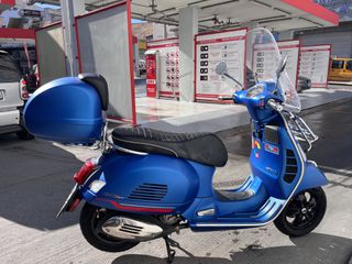 Vespa GTS Super 300 2022