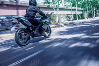 Kawasaki Ninja e-1 2024 Έκπτωση 2500 € !!!-thumb-17