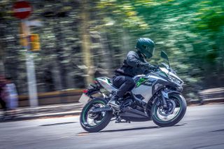 Kawasaki Ninja e-1 2024 Έκπτωση 2500 € !!!-thumb-20
