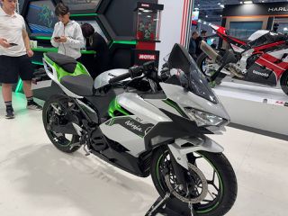 Kawasaki Ninja e-1 2024 Έκπτωση 2500 € !!!