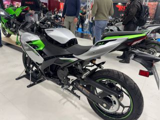 Kawasaki Ninja e-1 2024 Έκπτωση 2500 € !!!-thumb-3