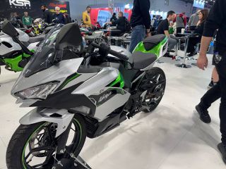 Kawasaki Ninja e-1 2024 Έκπτωση 2500 € !!!-thumb-1