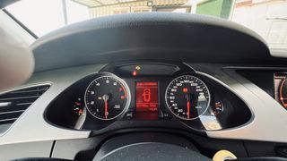 Audi A4 2011-thumb-15