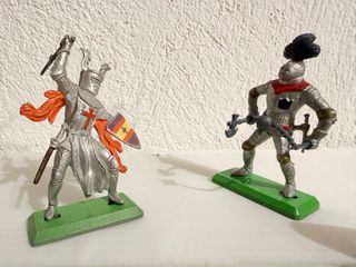 Britains Deetail Medieval Knights 1971 - Made in England