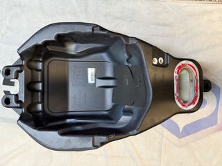 Τεπόζιτο βενζίνας APRILIA RS 660 TUONO 660-thumb-7