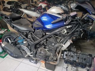 yamaha r3 για ανταλλακτικά κομμάτι κομμάτι