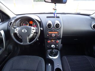 Nissan Qashqai+2 2009-thumb-6