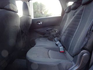 Nissan Qashqai+2 2009-thumb-11